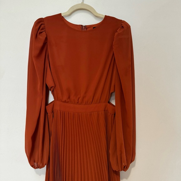 Jealous Tomato Pleated Mini Dress with Puff Sleeves Size Small - Picture 2 of 14